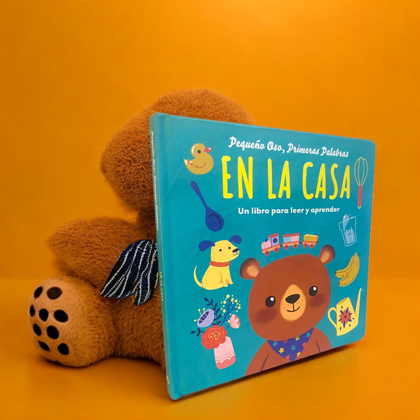 En la Casa, Un Libro Para Leer y Aprender desde 0 años